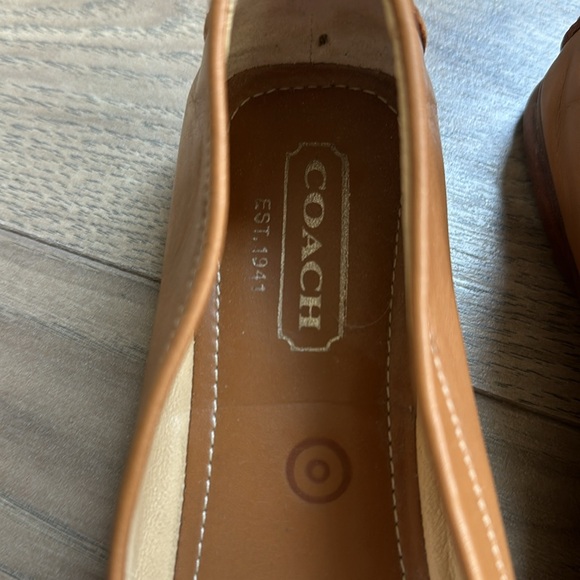 Coach tan penny “Shari” loafers in good condition Size 7 - Picture 2 of 4
